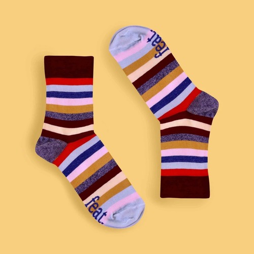 Men’s Signature Stripped with Maroon socks
